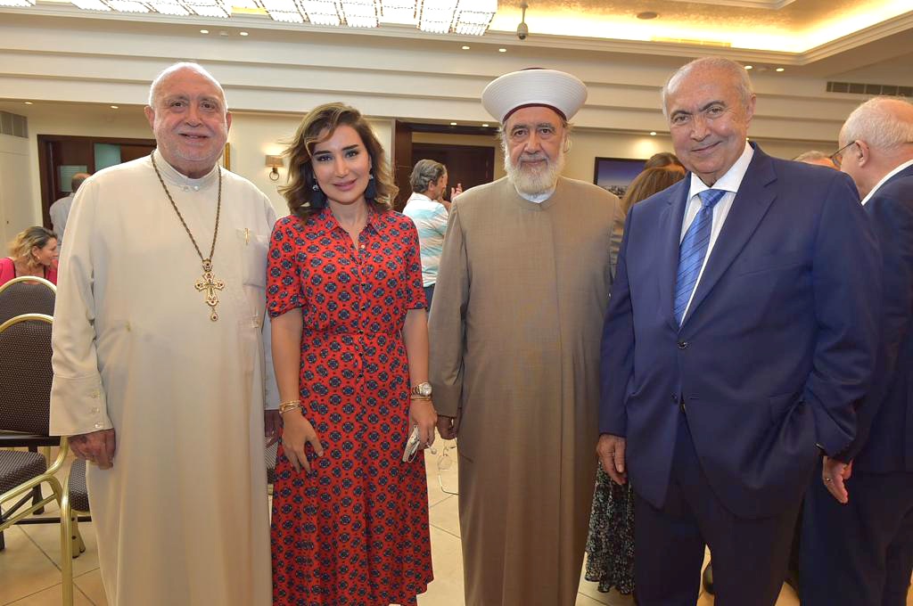 hizibalhiwar's tweet photo. استقبل رئيس حزب الحوار الوطني النائب فؤاد مخزومي في دارته اليوم وفدًا من المهنئين والمحبين، بحضور أعضاء لائحة #بيروت_بدها_قلب.
@fmakhzoumi https://t.co/25LYOR1DUz