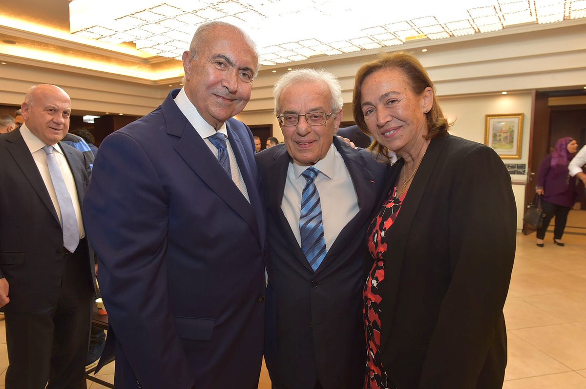 hizibalhiwar's tweet photo. استقبل رئيس حزب الحوار الوطني النائب فؤاد مخزومي في دارته اليوم وفدًا من المهنئين والمحبين، بحضور أعضاء لائحة #بيروت_بدها_قلب.
@fmakhzoumi https://t.co/25LYOR1DUz