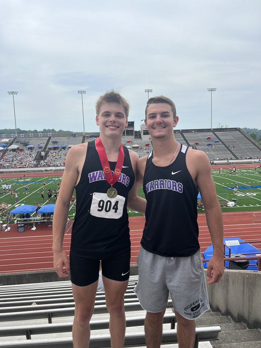 jacoba1derson2's tweet photo. BIG JUMP AT THE STATE MEET!!! Thanks to everyone that has pushed me and not let me give up came in 7th seed in states came out 2nd with a new pr 15.6 @CoachDaught  @walker_jake3 https://t.co/px1BQZkbBB