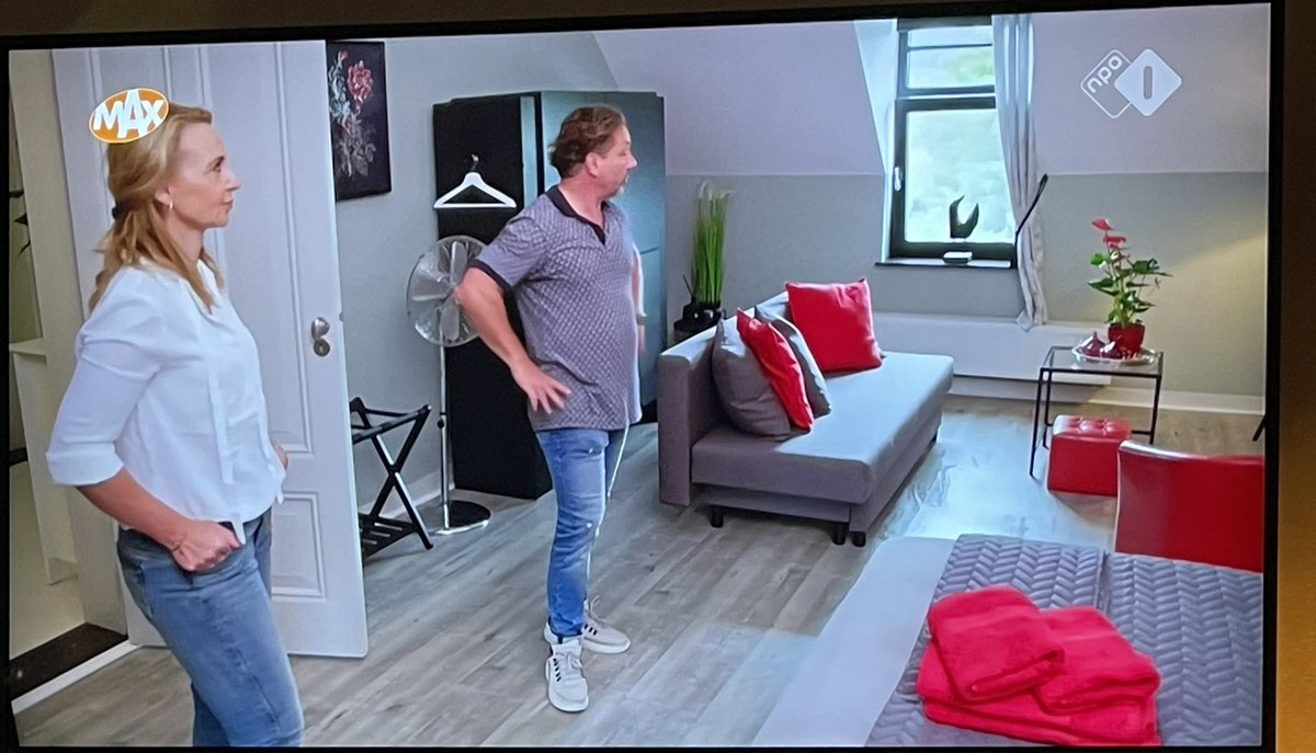 Oente's tweet photo. Gelukkig lijkt het bij jullie niet op een hotel..😂 #bedandbreakfast #benb https://t.co/FPyKZ2m4YM