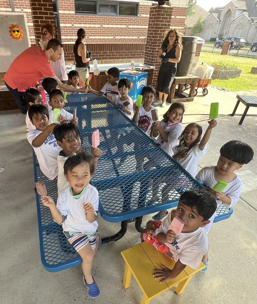 MsHogan_PreK's tweet photo. PK1 had so much fun today at field day!  We had a special guest come visit, Mr. Ben, water balloons and popsicles! https://t.co/Ey2KrDufol
