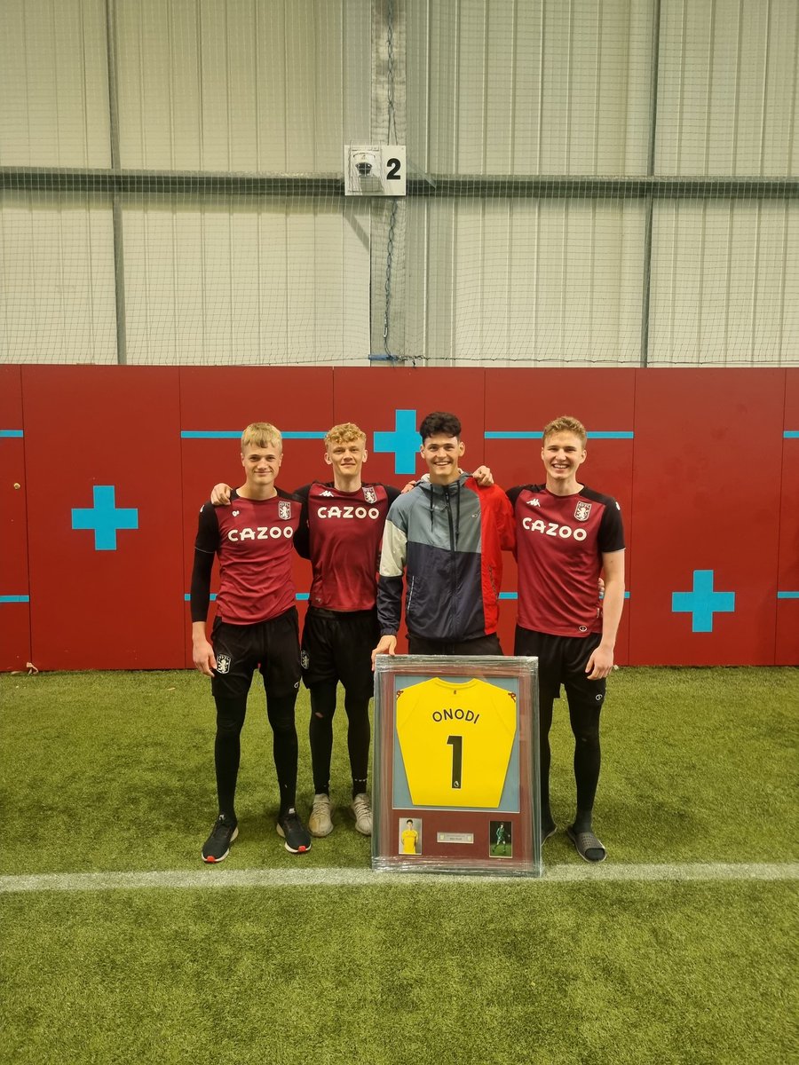 Today <a href="/OnodiAkos/">Onódi Ákos</a> leaves our programme at AVFC.
What a fantastic human being, A true professional.
He leaves with our best wishes and some great memories.

Success is a journey, not a destination.