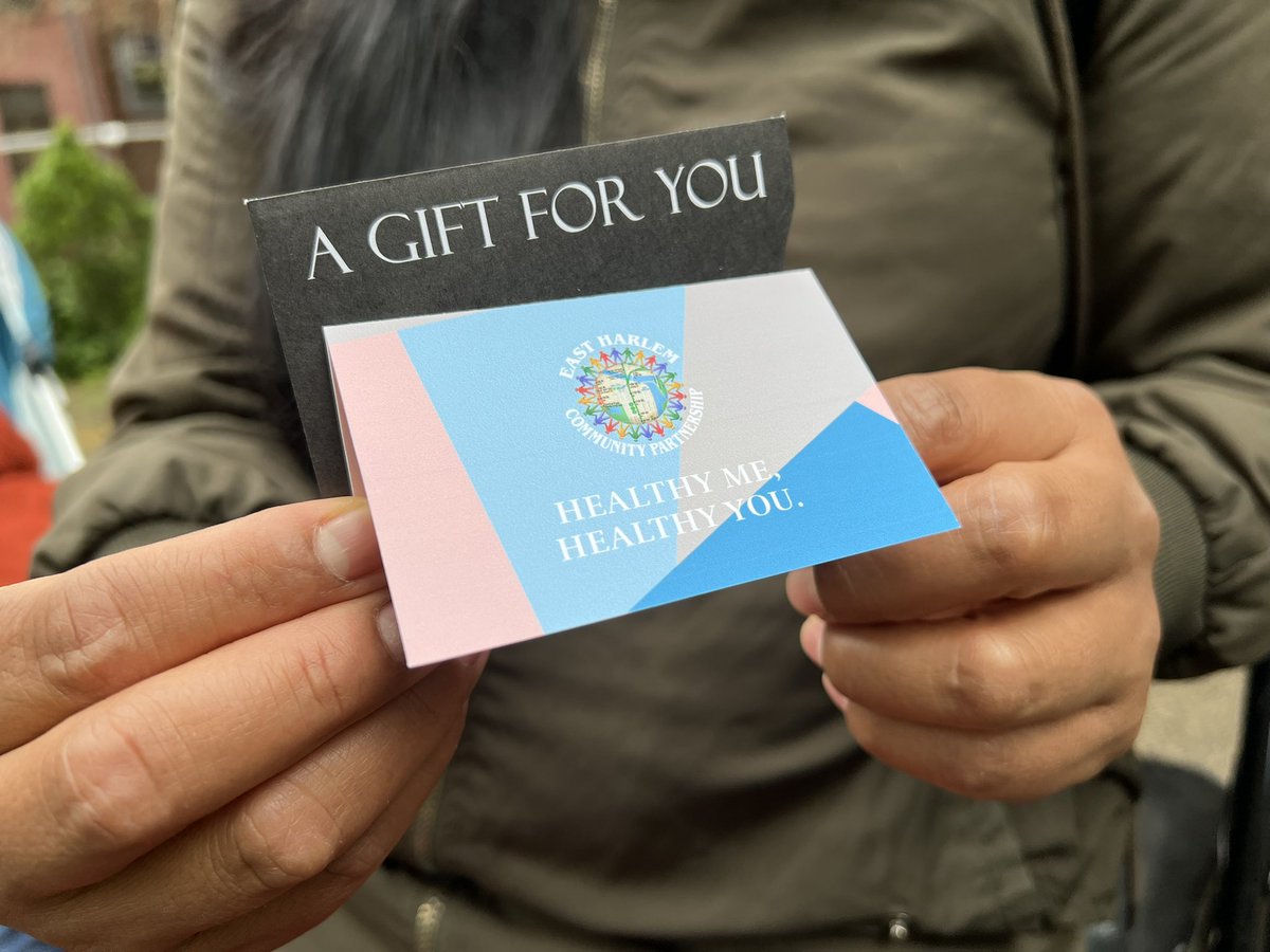 “When you help me with gift cards, I buy food or get things for my children, but with this gift, I can use it just for me.” Words of a mom after gifting her & 19 other moms with a salon/spa gift card. @unionsettlement #EastHarlem