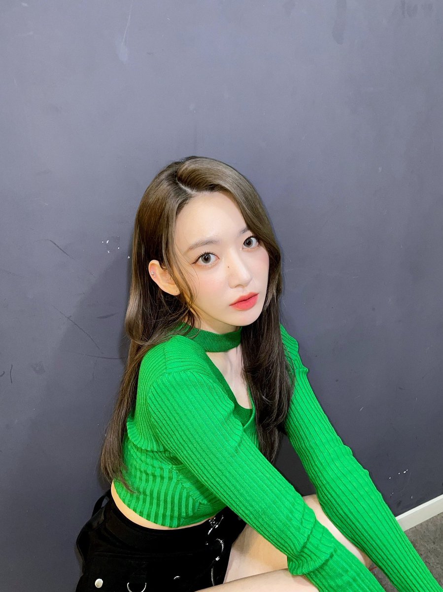 jenirubyjane's tweet photo. Everyone… We got 1st place on our Music Bank ㅠㅠ It's thanks to the fans ㅠㅠ I was so surprised... .ㅠ Tears... .ㅠㅠ I really, really, really love, love, love you ㅠㅠ Thank you!!!!

#LESSERAFIM2ndWin
#FEARLESS2ndWin
#LE_SSERAFIM #SAKURA #사쿠라 #ックラ https://t.co/gD2FkG8RUv
