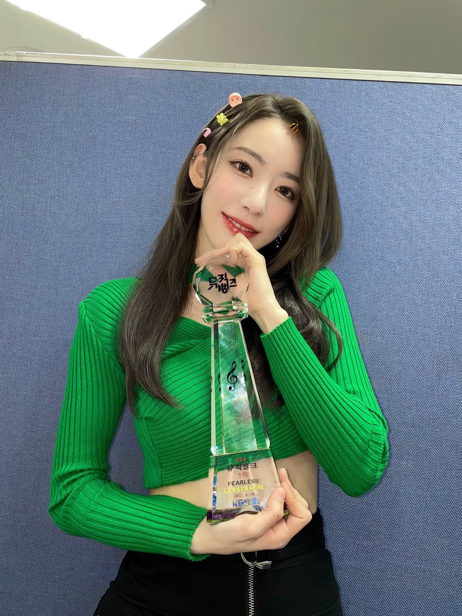 jenirubyjane's tweet photo. Everyone… We got 1st place on our Music Bank ㅠㅠ It's thanks to the fans ㅠㅠ I was so surprised... .ㅠ Tears... .ㅠㅠ I really, really, really love, love, love you ㅠㅠ Thank you!!!!

#LESSERAFIM2ndWin
#FEARLESS2ndWin
#LE_SSERAFIM #SAKURA #사쿠라 #ックラ https://t.co/gD2FkG8RUv