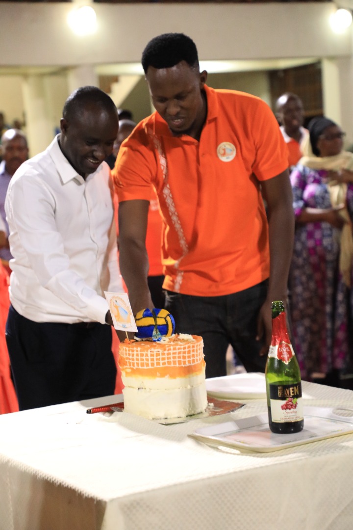 GisagaraVBC's tweet photo. I @GisagaraDistr byari ibyishimo gusa gusa mu muhango wo kwakira ikipe ya Gisagara VC nyuma yo kwegukana umudali wa gatatu π₯ muri Shampiyona ya Afurika.
π₯
#TuriGisagara https://t.co/Rm0NpAI29k