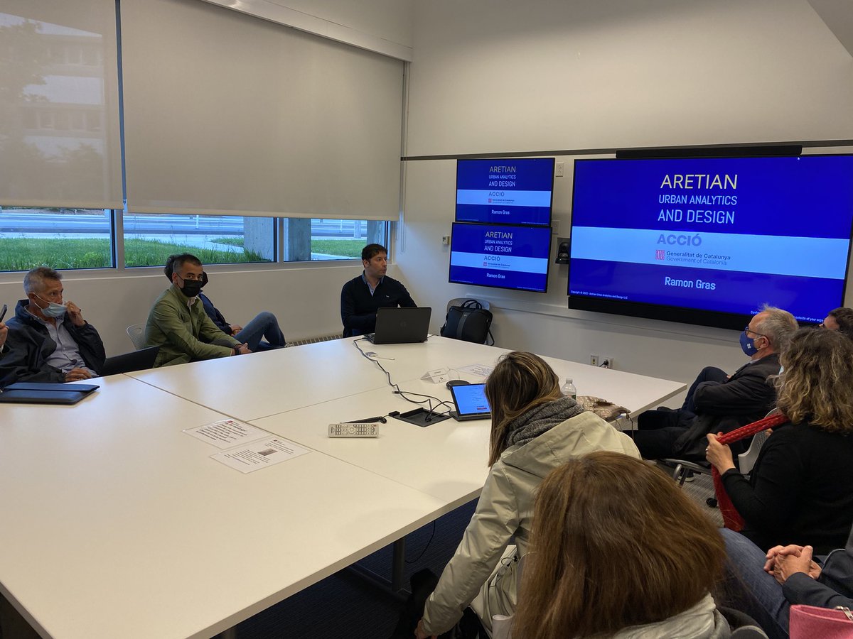 JMartiClusters's tweet photo. Tanquem la 8a strategic cluster week #Boston amb visita a #Harvard Una setmana amb més de 50 reunions individuals, formació amb @MIT i @HarvardHBS visites a acceleradores,capital risc, reunions amb directius catalans i molt treball en equip!via @accio_cat #catcluBoston22 https://t.co/OQeztRJ9k7