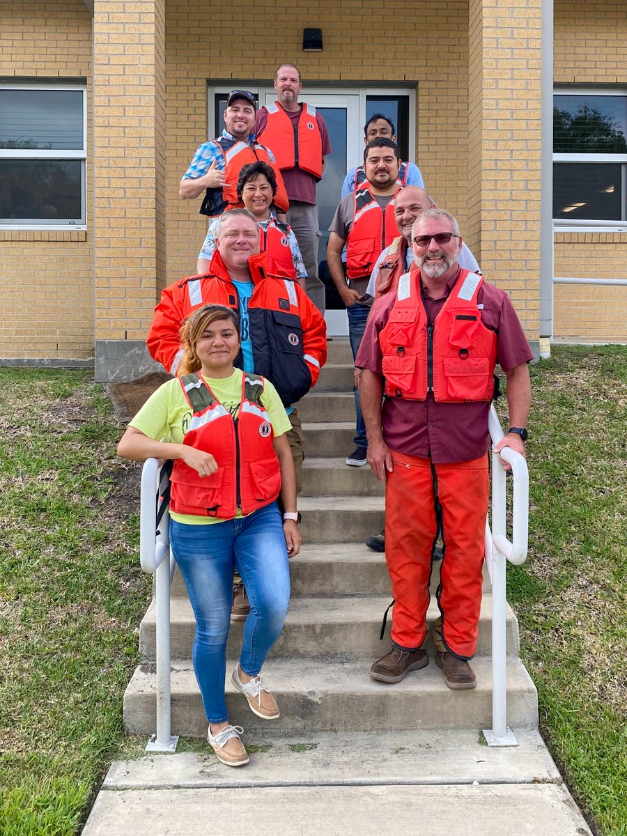 USACEGALVESTON's tweet photo. #WearYourLifeJacketToWork 
The Port Arthur Resident Office is stylin' and profilin' today. Maybe orange is the new black. 😎 https://t.co/hrf7dfXdtH