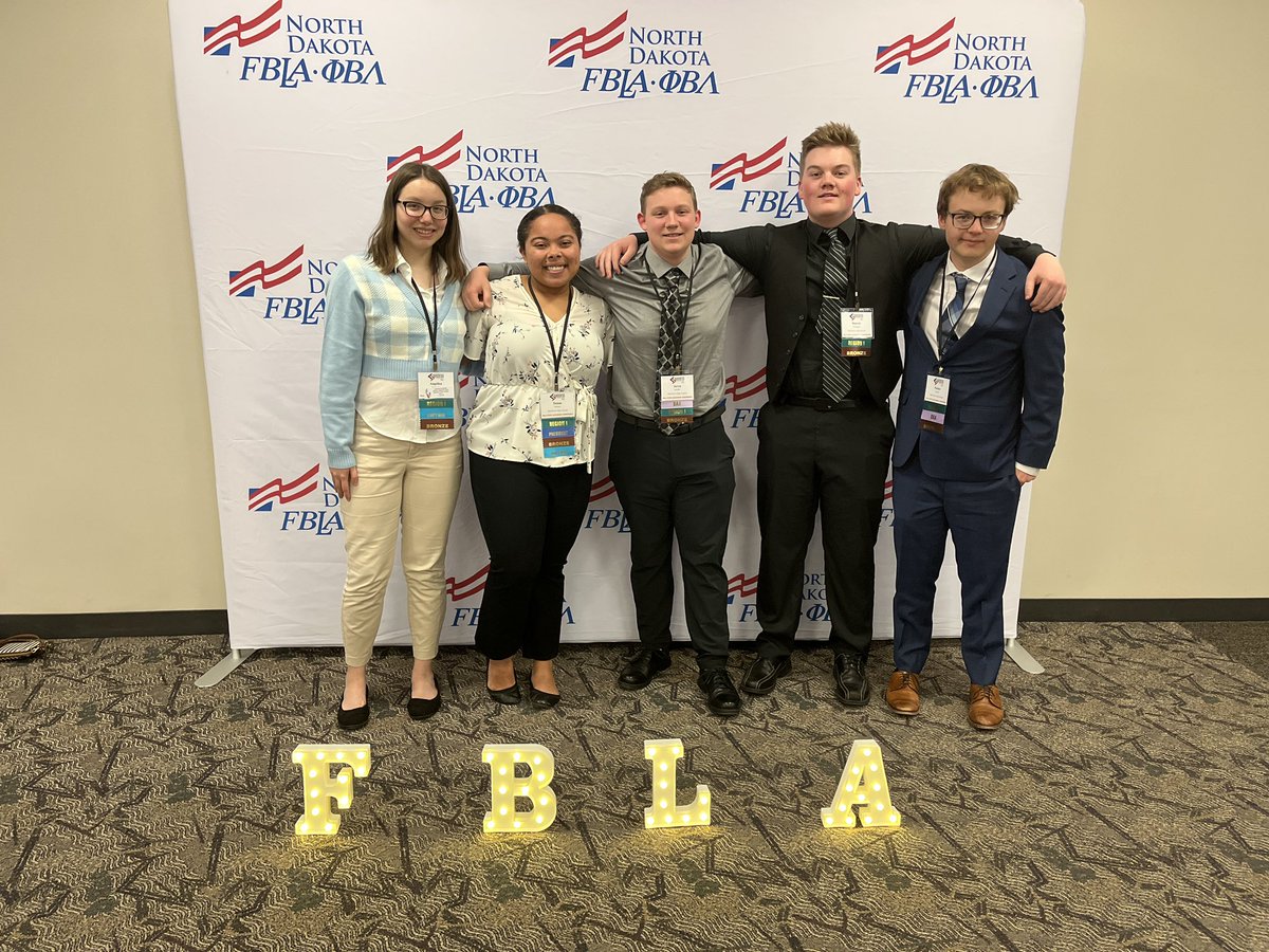 #FBLAFriday SENIORS! Only 5 more days! Wherever you go, do good things and make an IMPACT in this world! #Proud #OnceARiderAlwaysARider <a href="/RRHSactivities/">Red River High School Activities</a> <a href="/NorthDakotaFBLA/">North Dakota FBLA</a>