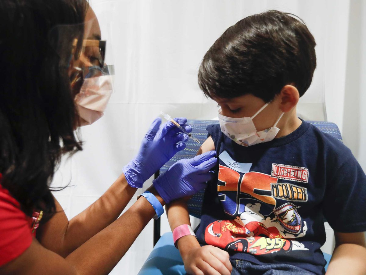 Texas Children's Hospital starts giving Pfizer COVID-19 vaccine boosters to kids ages 5 to 11 dlvr.it/SQm2wL