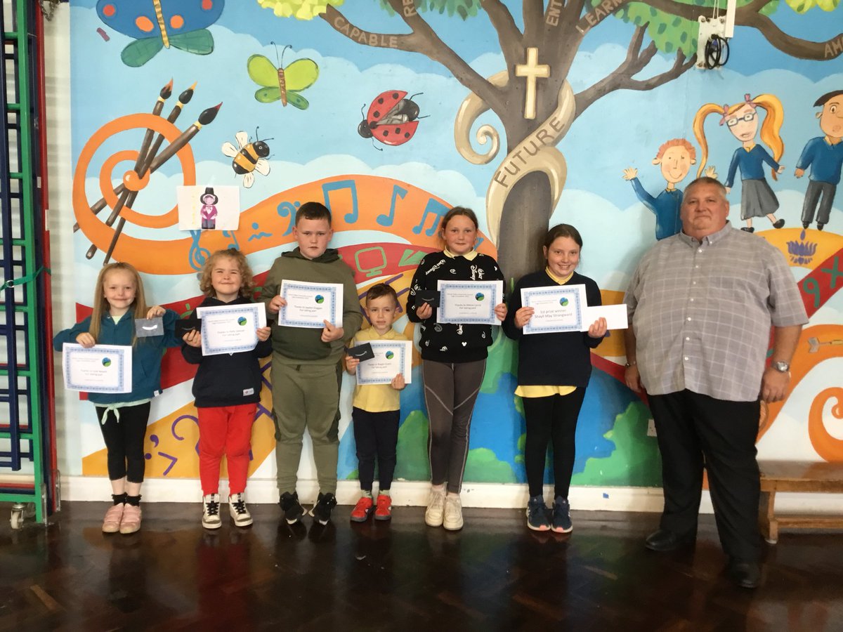 🎉Our talented pupils were so pleased to receive their certificates and vouchers from Councillor Johnson today! Llongyfarchiadau bawb! #greateffortsallaround #ethicalinformedcitizens #logodesigns <a href="/MrsGray12289703/">Mrs Gray</a> <a href="/fcwpa/">Fochriw Primary</a> <a href="/SharonPascoe123/">Mrs P</a>