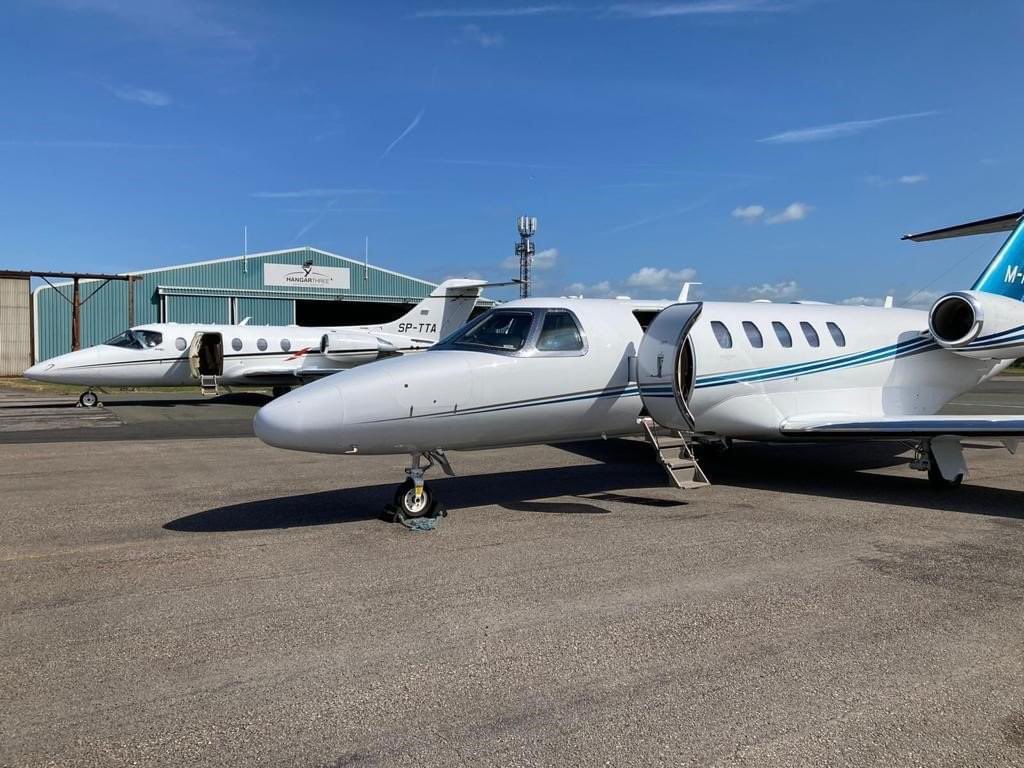 hangar3BLK's tweet photo. Another busy apron again this week as the Hangar 3 Team looked after a wide variety of aircraft with passengers travelling for business, holidays, family reunions and medical transfers. Keep an eye on the apron for some bigger aircraft this weekend 😃#hangar3 #blackpoolairport https://t.co/BAmvCiHd1n