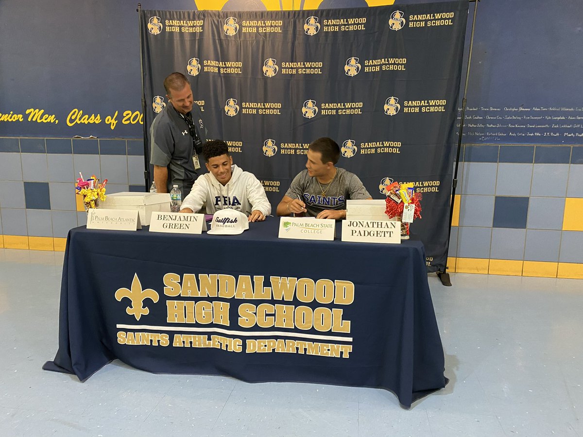 SwoodBall's tweet photo. ⚜️⚜️⚜️⚜️⚜️⚜️⚜️⚜️⚜️⚜️⚜️⚜️⚜️
📣 Congratulations to Jon Padgett and Ben Green on signing their Letters of Intent! Jon ✍️ @PBSCBaseball Ben ✍️@SailfishBB They have really put all the extra work in! Great teammates, leaders, and even better men! ⚾️@bengreen_2 @jpadge221 #Swood https://t.co/ngcxrZFcoy