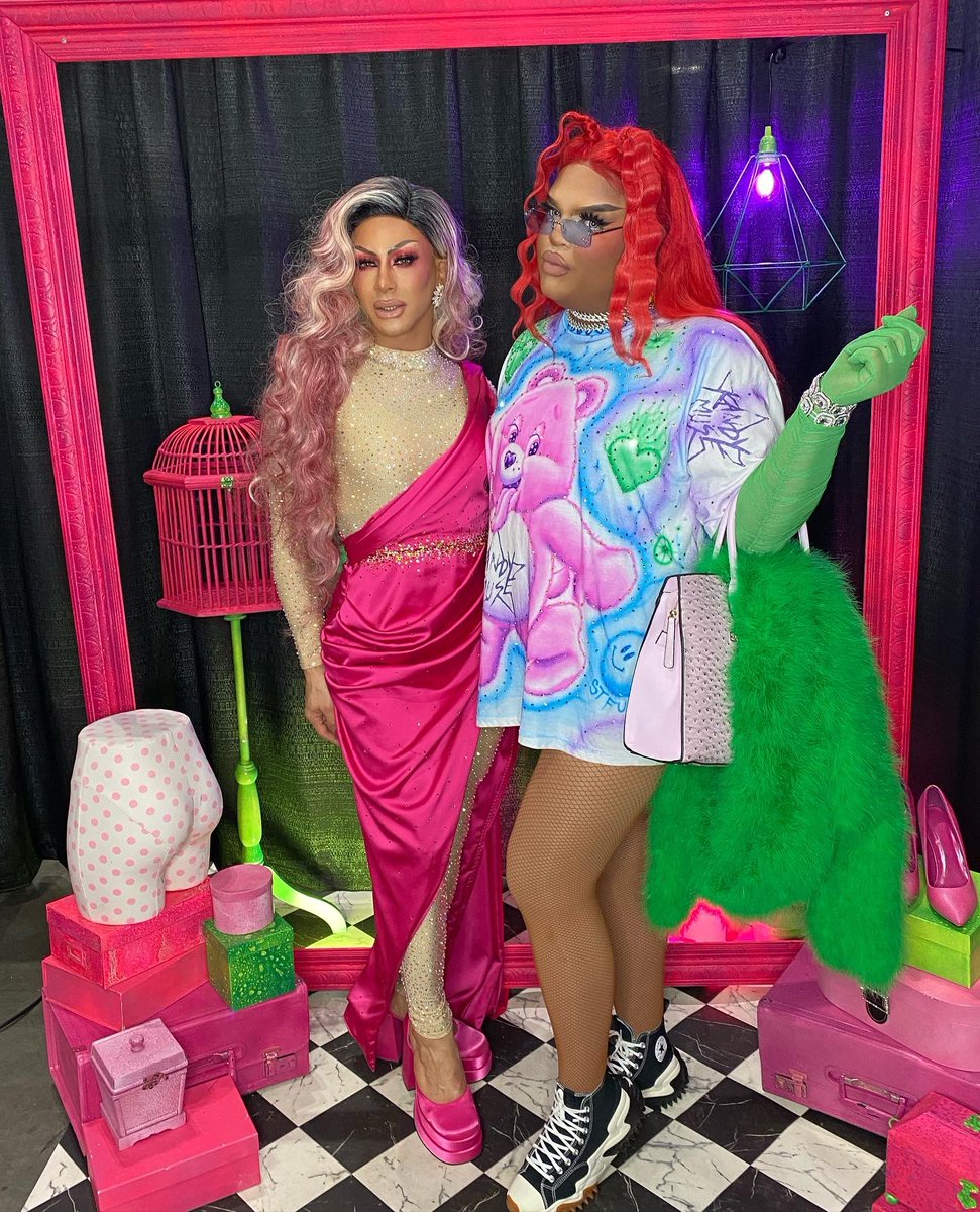 kandy_ho's tweet photo. Dragcon 2022 was amazing! I can’t wait to see you all again. 👑🌹💖@RuPaulsDragCon @wowpresentsplus https://t.co/SjjUUJiMIB