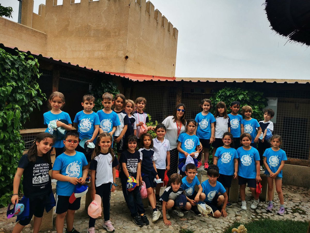 MSalCha's tweet photo. 👣 ¡Volvemos a retomar nuestras salidas culturales de final de curso!
Los mayores de infantil han visitado 'La Era de las Aves'. Un pequeño #parquezoológico de animales que han sido abandonados o recogidos tras un accidente en su medio natural. Sin duda... ¡Una gran experiencia! https://t.co/quqtEGFh64