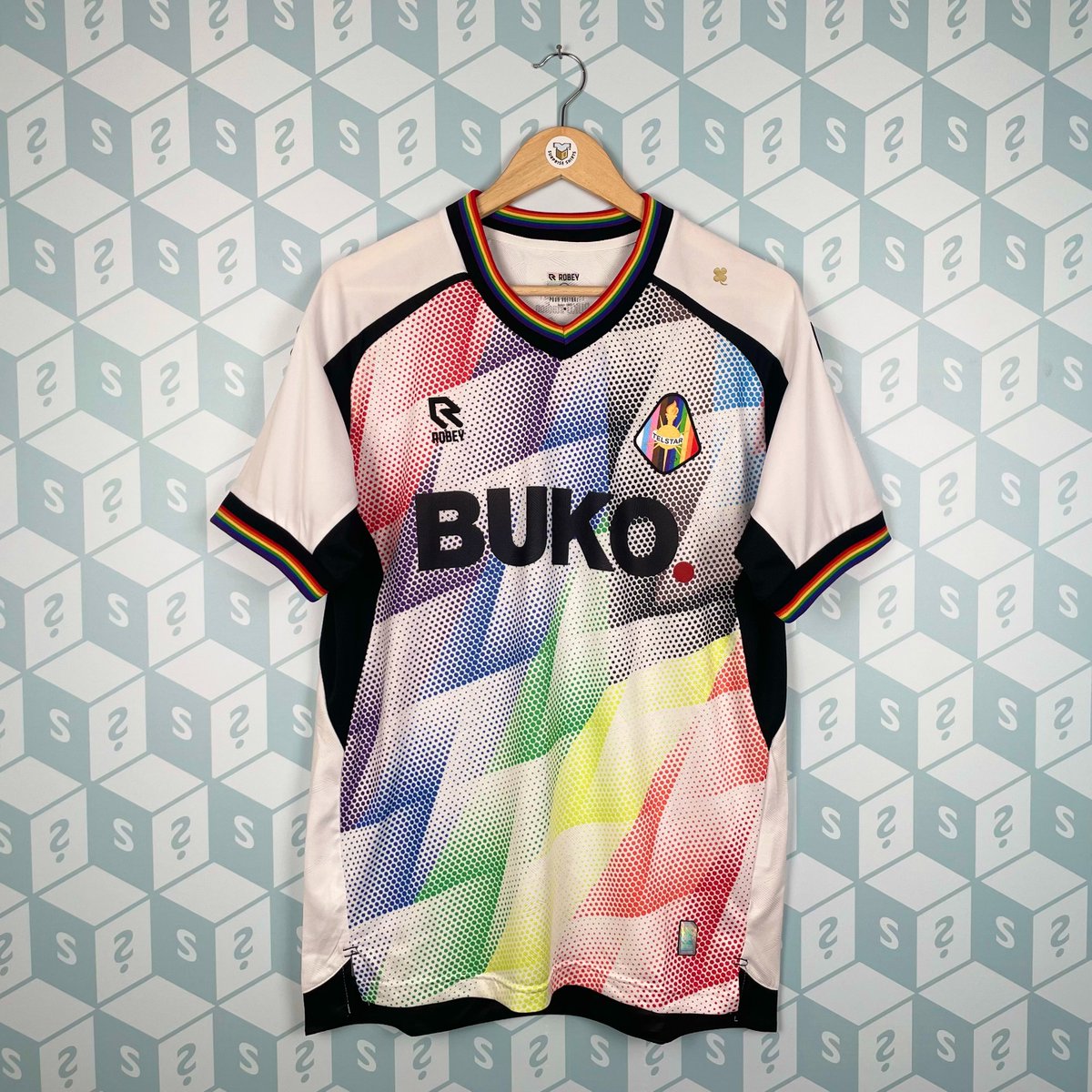 If Adebayo Akinfenwa plays his FINAL GAME against Sunderland in the Playoffs tonight, we'll giveaway a surpriseshirts.co.uk mystery box! 🔵💪

👇 How to enter
♻️ Retweet
✅ Follow us

That's all! Good luck 🤝