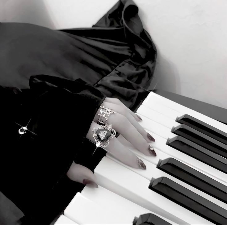 favoriteperson|แอคนี้ทรงแซด tweet media