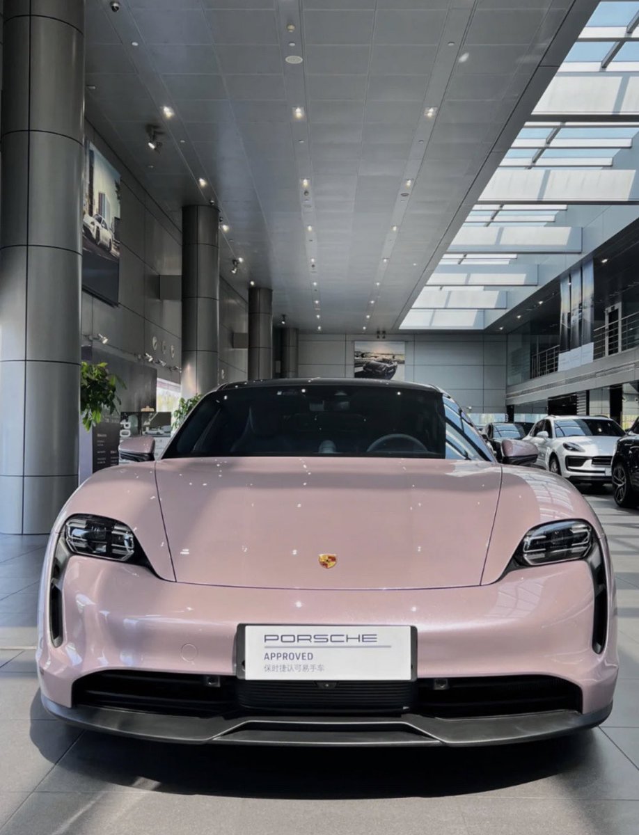 in love with this pretty pink porsche
