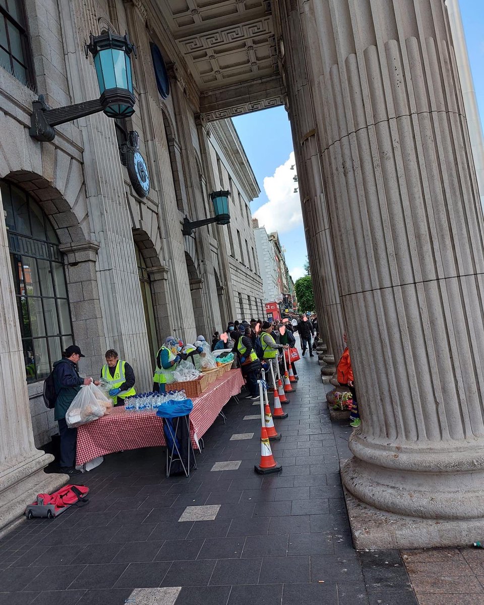 Msoe_Dublin's tweet photo. Another busy evening at the soup run. 350+ hot meals served tonight. A big shoutout to Safco Fine Foods and Brass Onion Bistro for their donation. We are very grateful to all of you for your kindness and support. Help us feed the homeless so they are not forgotten… https://t.co/nPqewpqQLv