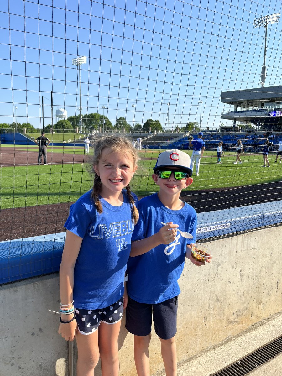nickdonovan26's tweet photo. #weareuk https://t.co/cEHslIZMAj