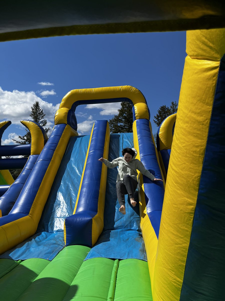 TessRileyVP's tweet photo. Canada Day in May! Thanks to @rylar66 for all the hard work organizing this so our kids and community can reconnect. So much fun all around ☀️ #lcsslearns https://t.co/lO53CHFqu3