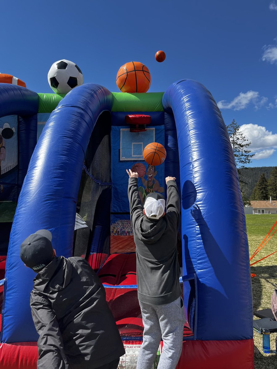 TessRileyVP's tweet photo. Canada Day in May! Thanks to @rylar66 for all the hard work organizing this so our kids and community can reconnect. So much fun all around ☀️ #lcsslearns https://t.co/lO53CHFqu3