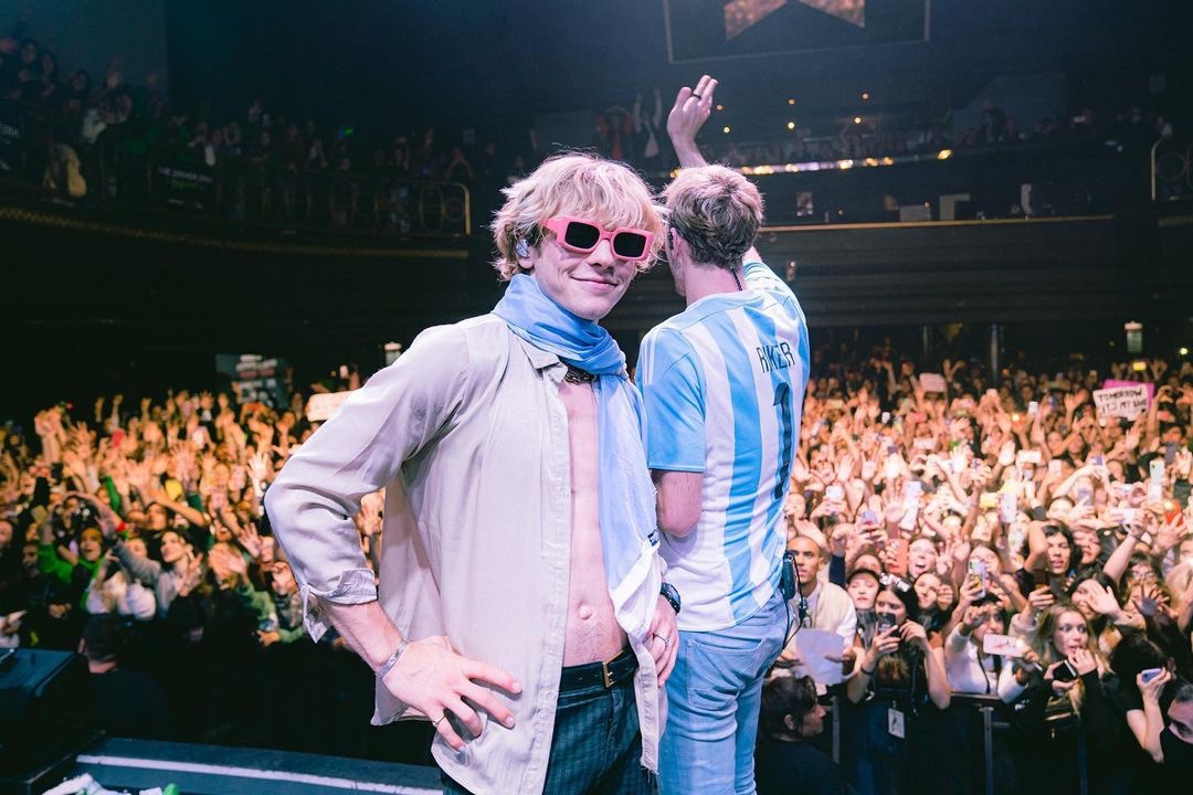 DailyRoss's tweet photo. [PHOTO] “ ¿Acaso los chicos de @thedriverera nos dejaron las postales más lindas? SI SI Y SI ❤️

¡Ya queremos que vuelvan! 

📸 soulisfilms” (via dfallaccess on Instagram) https://t.co/AF4Lo2BOvX
