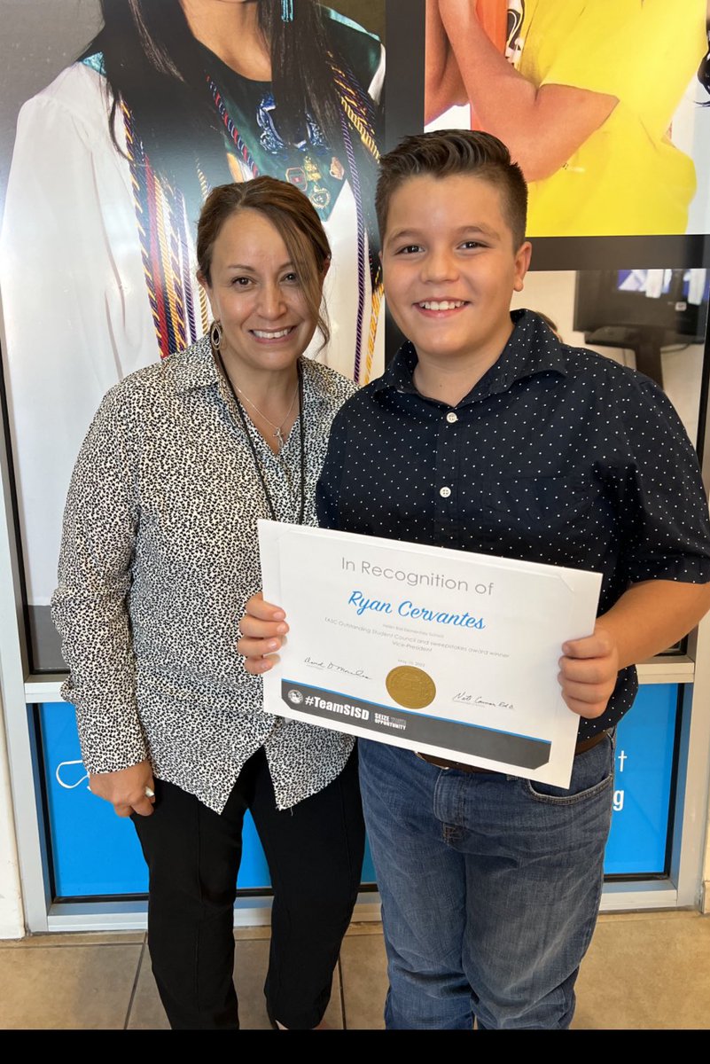 karacervantes09's tweet photo. 6 years flew by! @HBall_ES thank you for providing my babies with the best teachers in SISD…Blessed to have been a part of #Dalmatianation….Not sure when Ryan got taller than you 😂 https://t.co/sTYq5Up38S