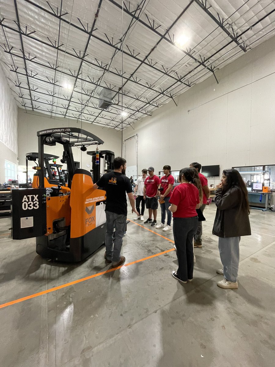 RedBIRDRoboticx's tweet photo. Big Thanks and a Shoutout to @foxroboticsinc for showing us around and talking to us about all of the cool things you all do. #DVISD_Robotics @DVISD_EdTech @DVISD_DVHS @DVISD_CTE https://t.co/tkJXHTZaoo