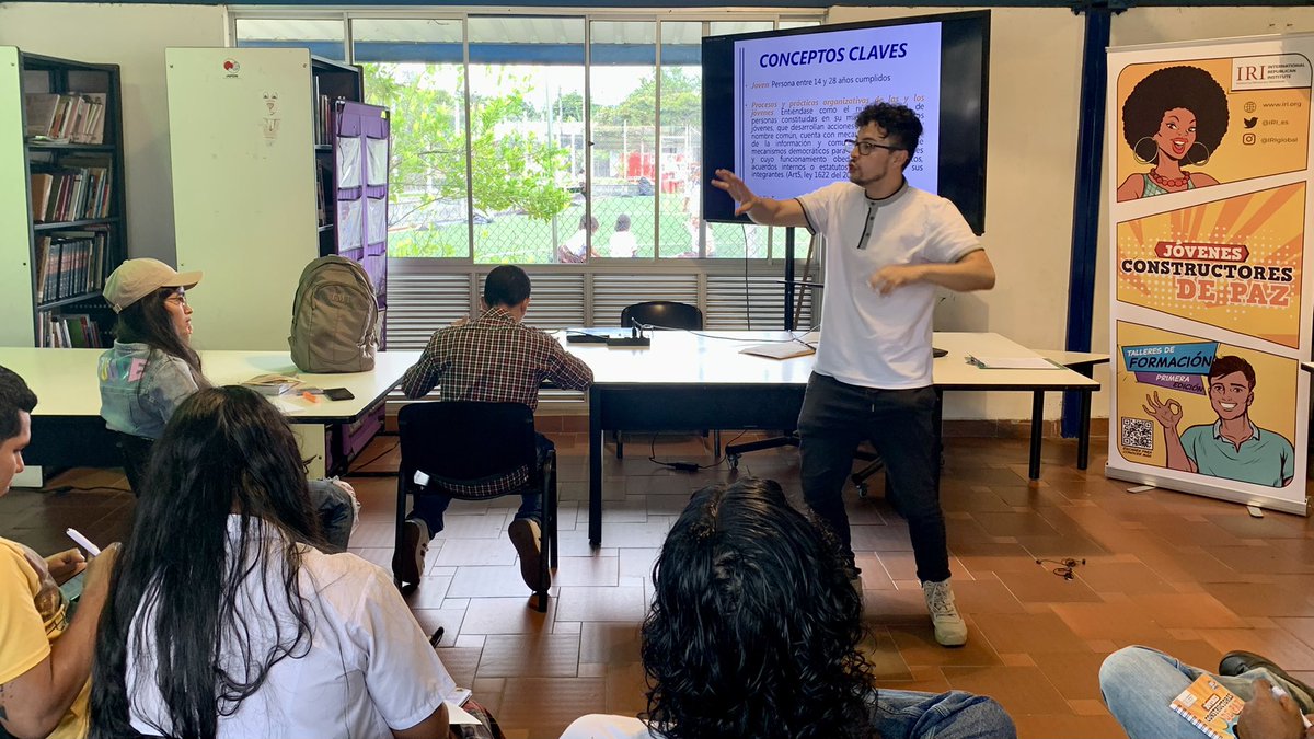 gserranog's tweet photo. Llegamos a #Corinto al taller #JovenesCostructoresDePaz - Terrotorio resiliente, diverso, emprendedor, gente hermosa con anhelos de paz @IRI_es @CorintoAlcaldia https://t.co/cWDk55dw1n