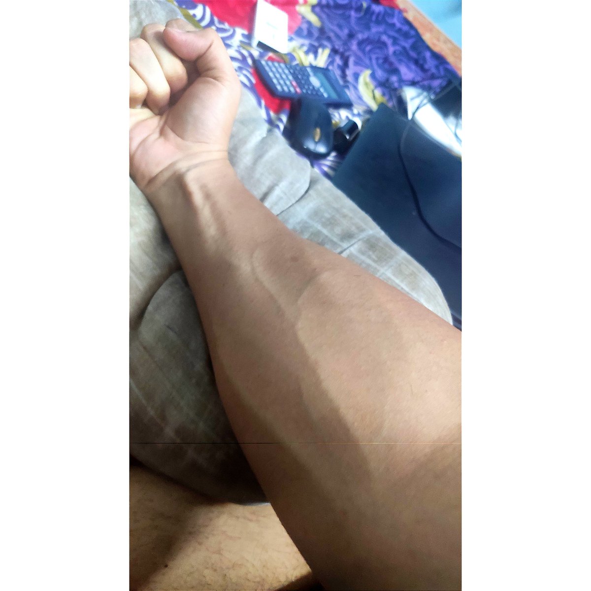 MaityAnabil's tweet photo. @heyitstanyababy No sis, but my forearm is ��🔥 https://t.co/3qfpnEHghf