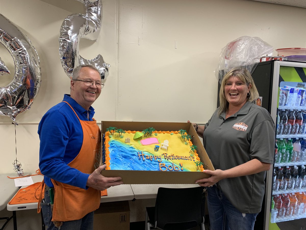 tedesco2115's tweet photo. Another milestone at 2115. Farewell to Bob! Bob has been with us for 22 years and is retiring! You will be missed my friend! Good luck! https://t.co/Y4tdo1CkGA