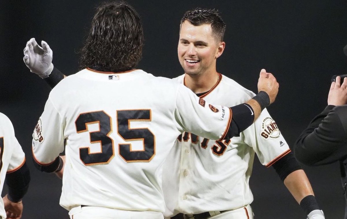 bcraw35's tweet photo. Congrats to a great player and even better teammate and person 👊🏼 🍾@JoePanik https://t.co/Cx0FMe1j62
