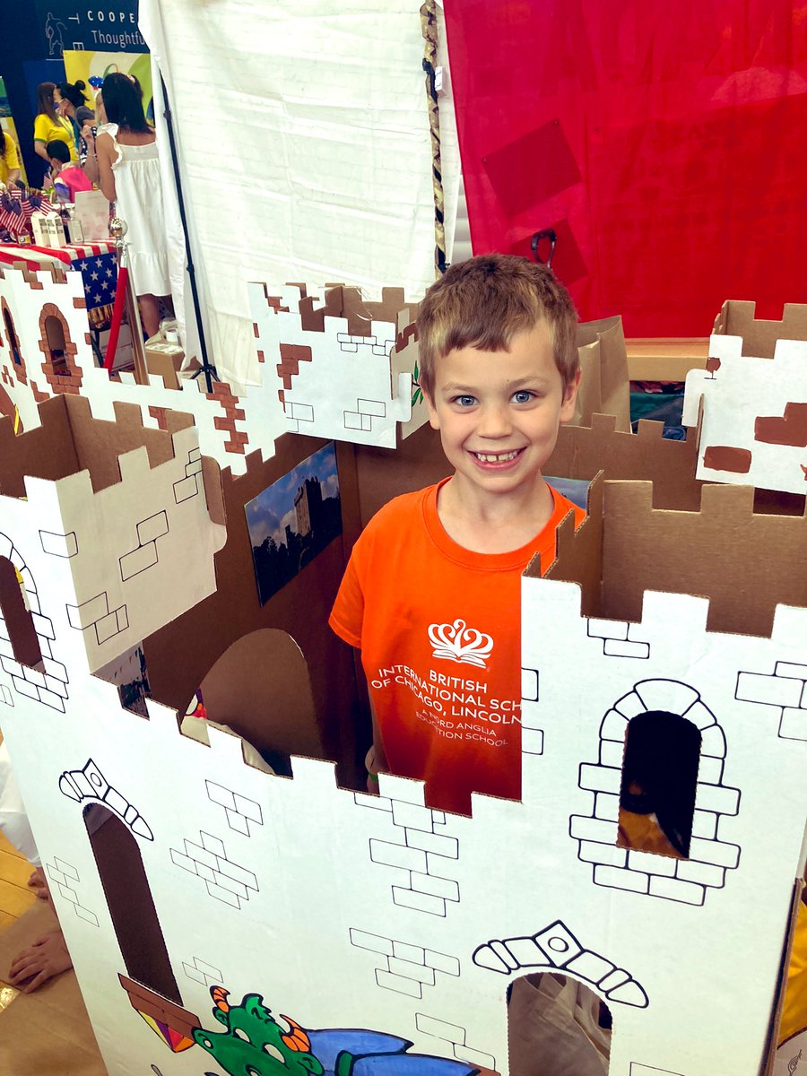 BISCLPYear1's tweet image. Happy International Day from the #terrifictigers! We had a wonderful day celebrating our heritages and traditions! Thank you to all of the volunteers who made it such a special day! 🐯 🌎 🌍❤️@BISCLincolnPark #BeAmbitious