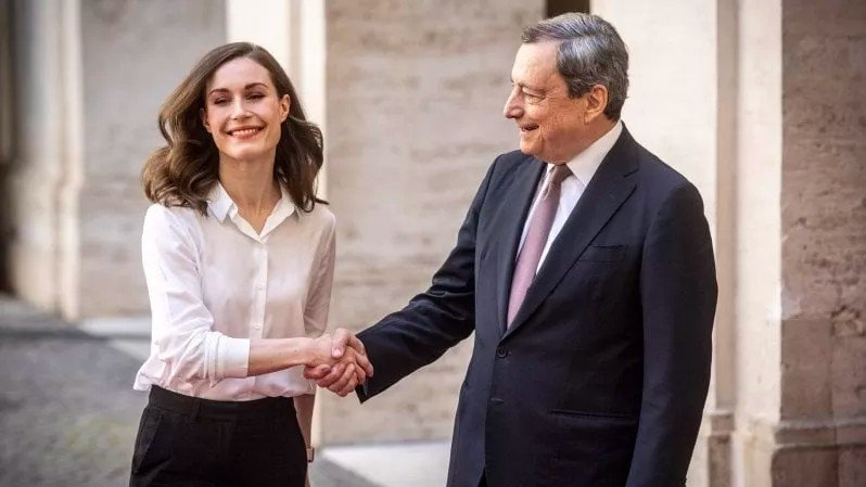 PabloLibDem's tweet photo. Ecco le foto che Rocco ha inviato all'ambasciata russa... #Draghi #ConteChi https://t.co/vzJvoSXlre
