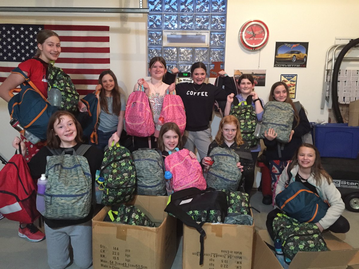 Frankfort Cadette Troop 76120 has been busy assembling backpacks for Packs of Love for Ukrainian Children. Way to go girls! 👏