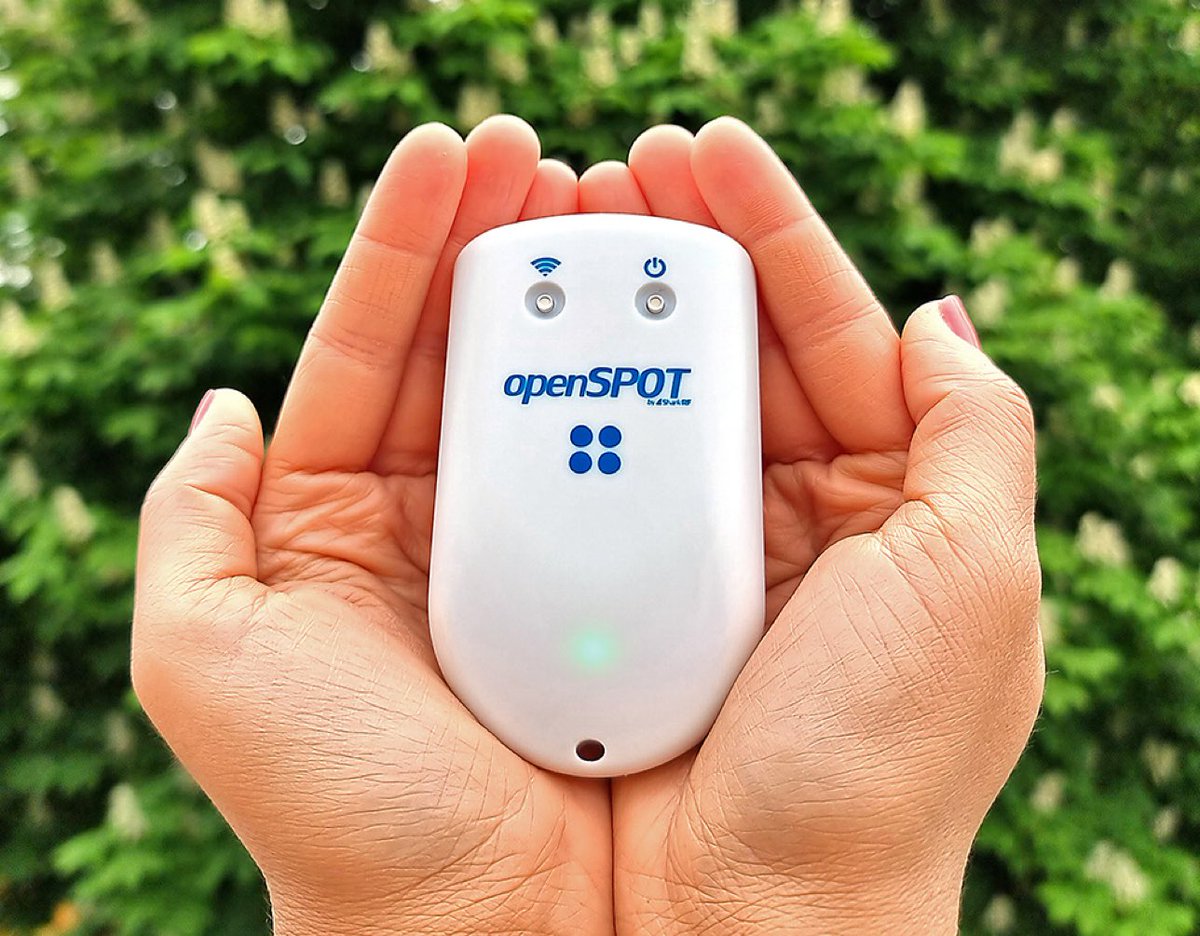 VE3WZW's tweet photo. openSPOT4 will be available for purchase on May 26th, 2022. Special launch price will be €249.

#openSPOT4 #sharkrf #hotspot #hamradio #amateurradio #radioham #ve3wzw #hamr #mmdvm #ve3sp #openspot https://t.co/tNIelvZmku
