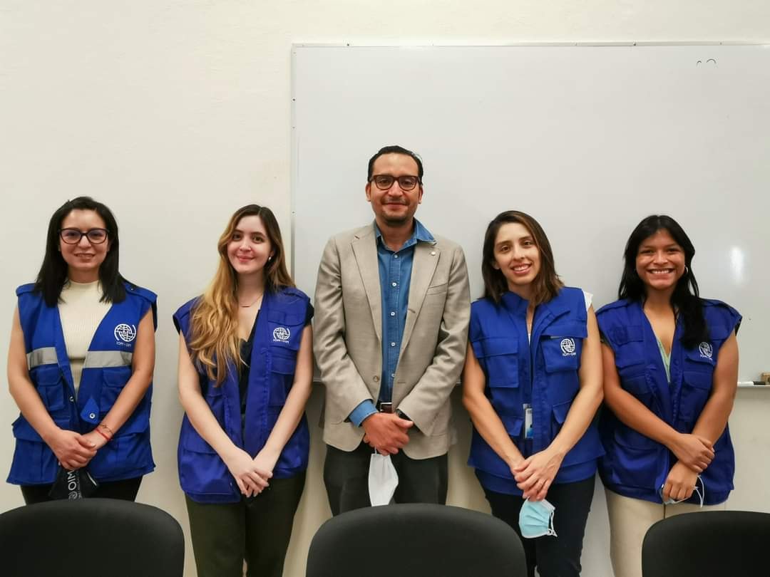 CLEUASLP's tweet photo. Hoy recibimos a Estela Aragón, Oficial Regional de Investigación y Datos del WHP, Mayling Aguilar, Asistente de Investigación, María Gabriela Párraga, Asistente de proyectos e investigación, y Alejandra Arellano, representante de @OIM_Mexico. https://t.co/L4BypioH6h