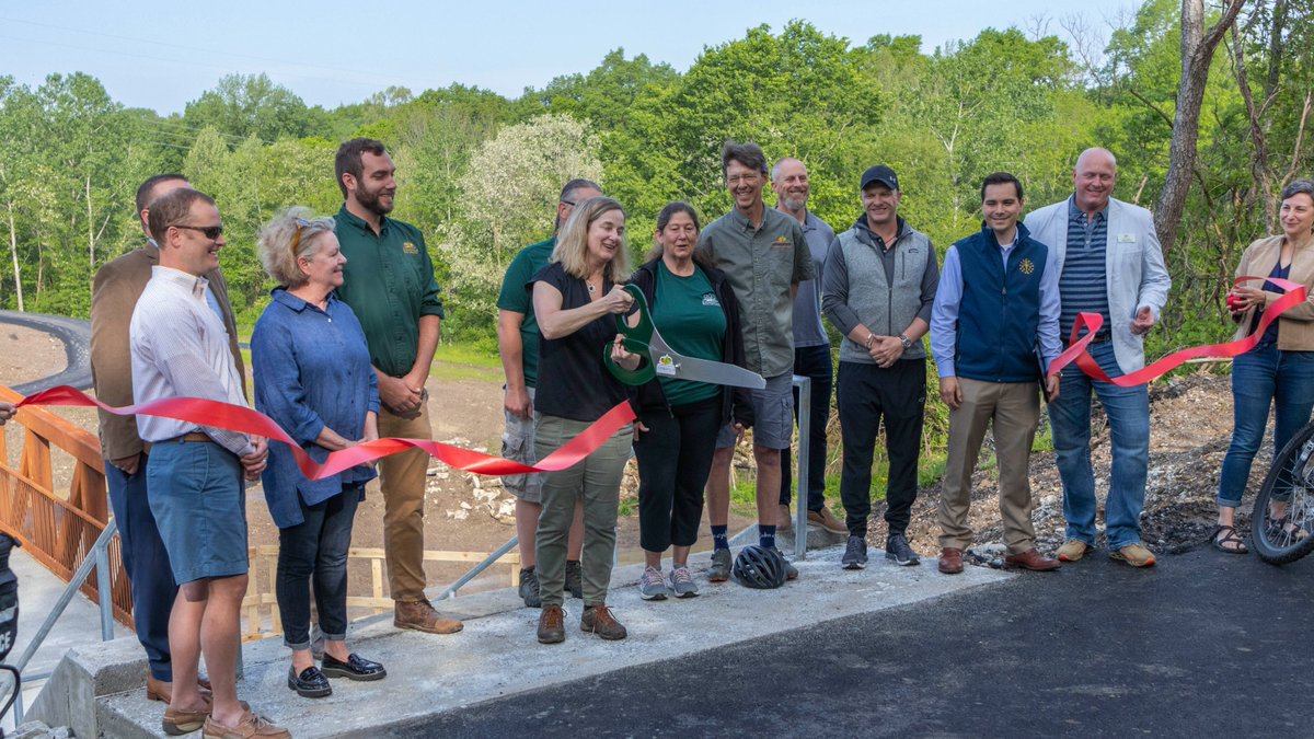 #Zionsville #Parks and Recreation’s Overley-Worman Park celebrated its ribbon cutting this morning. #Nature and #recreation enthusiasts abound and are anxious to experience the space, with good reason!