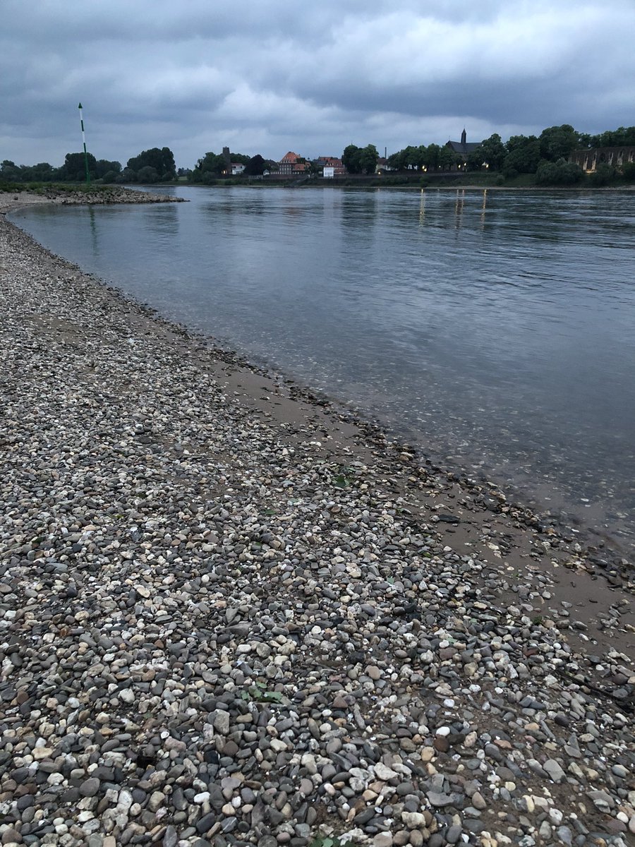 Age_of_40's tweet photo. Water Peace and ME https://t.co/4nwaMVWEeM