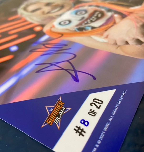 WWEAuctions's tweet photo. Tonight at 8pm ET, these @AlexaBliss_WWE 8×10 @SummerSlam photos will be live on @WWEAuctions!
#WWEAuction #WWEAuctions #SmackDown https://t.co/UgHq4GAZdp