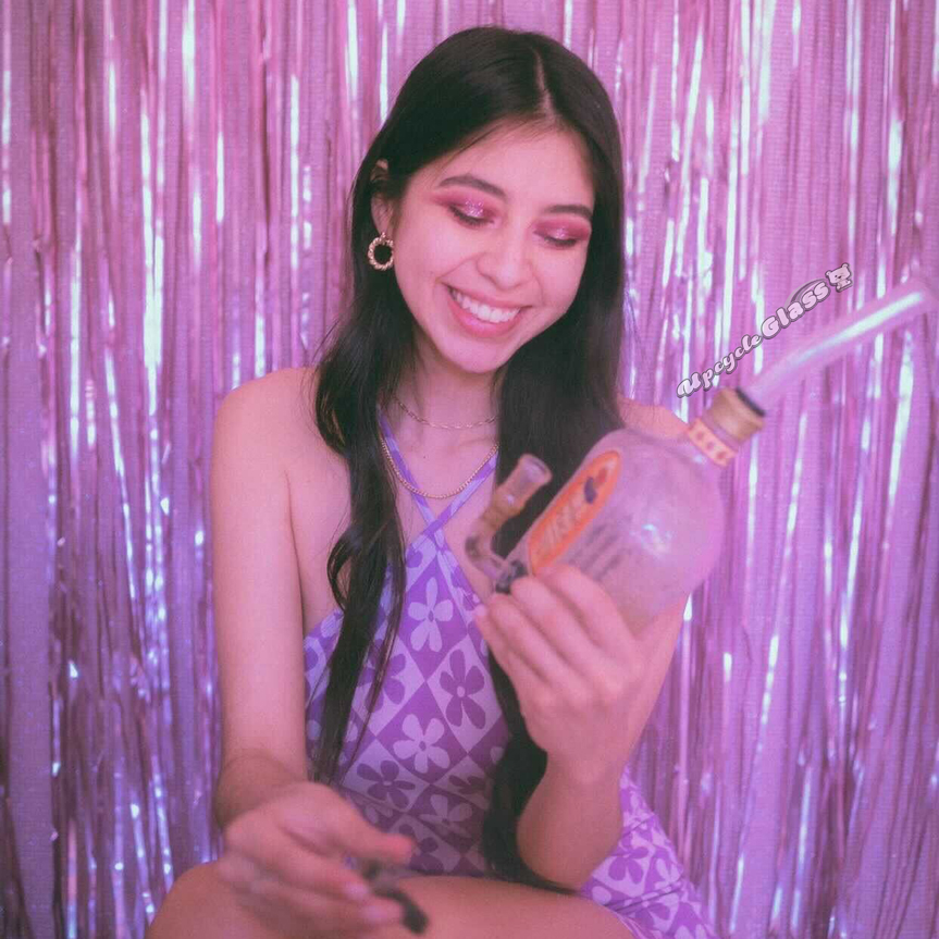 Upcycle_Glass's tweet photo. You can never go wrong with our Upcycled bong! ✔⚗️🌿

📍 Get this upcycled water pipe at https://t.co/IclT42bhZg 🔗🌿🌿

#saveabottle #upcycle #UpcycleGlass #locallymade https://t.co/HJ41zPSgRd
