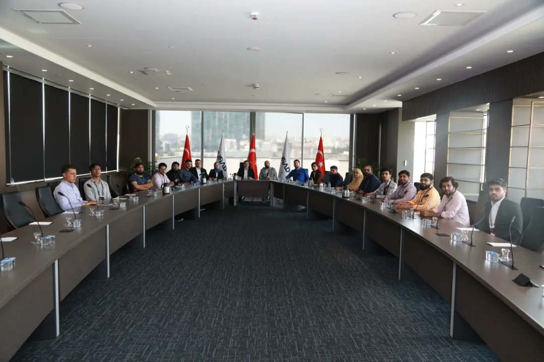 Pak-Turk Entrepreneurship BootCamp programı  kapsamında ülkemizi ziyaret eden Pakistanlı genç girişimcileri genel merkezimizde ağırlayarak projelerini dinleme imkanı bulduk.

Pakistan Turkiye Ticaret Geliştirme Platformu ekibine ve genç girişimcilere ziyaretleri için teşekkürler.