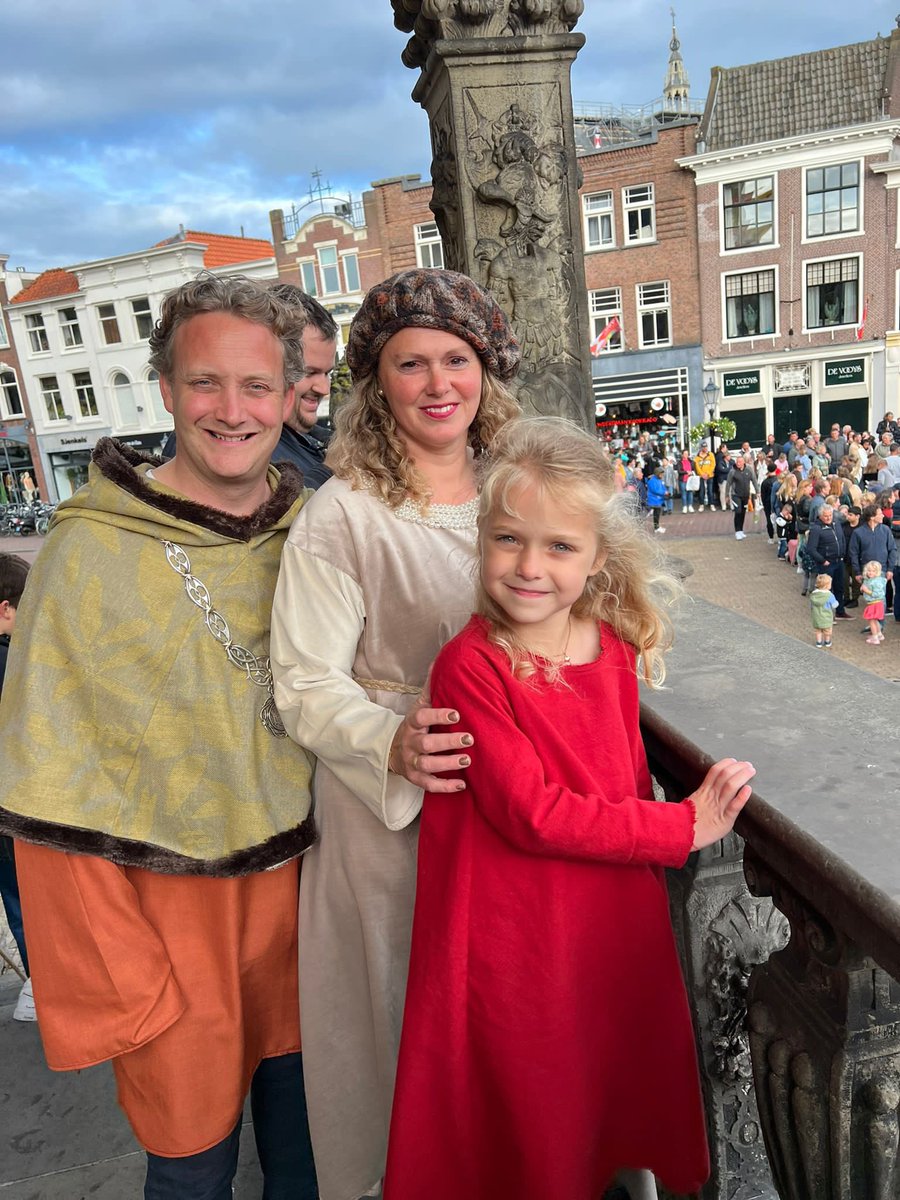 VerhoeveMarja's tweet photo. Veel deelnemers, een ontspannen sfeer en snoep in overvloed bij de avondvierdaagse @gouda750jaar https://t.co/BWk685VDBV