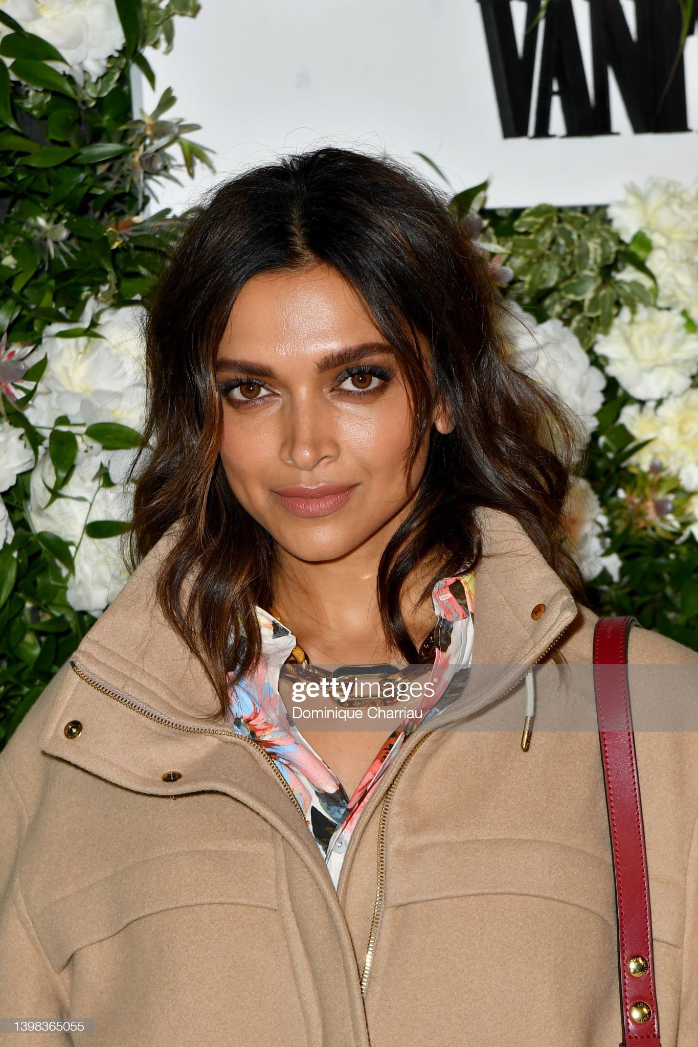 deepika padukone louis vuitton cannes