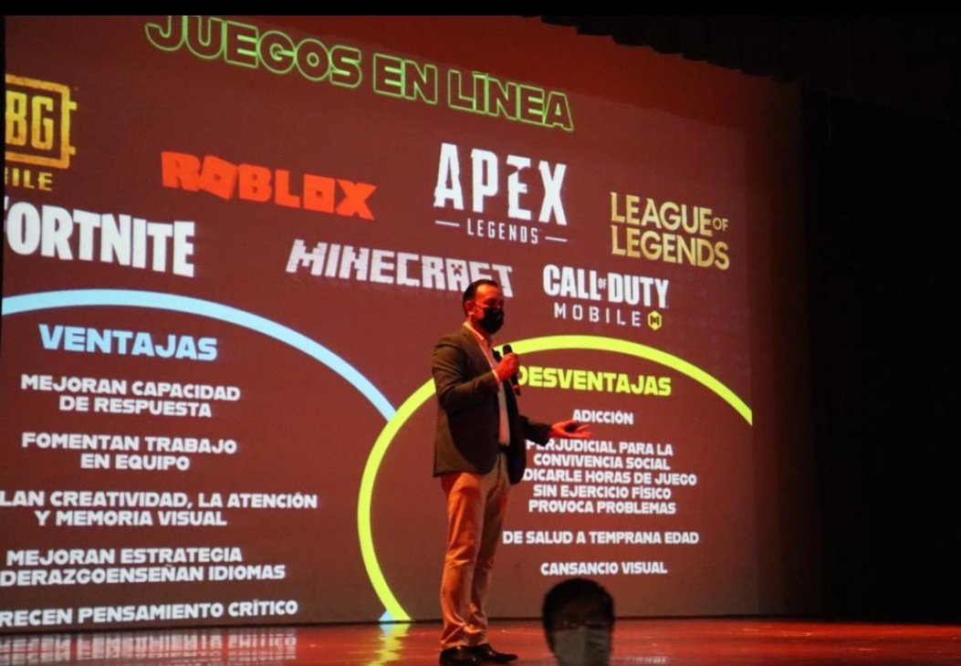 rocarlo_islas's tweet photo. Hoy en una jornada doble de ponencias de #ciberseguridad para niños y niñas de primaria y secundaria platicamos sobre los #juegosenlinea #Apps y los riesgos en #internet. Excelente su atención y participación. #Puebla https://t.co/FULdACxMHW