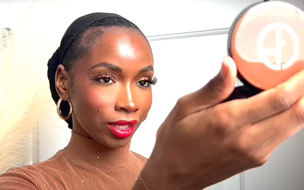 MediaPost's tweet photo. Sephora, Gap, CarMax Sign Pledge To End "Shopping While Black" Bias @OpenToAllOfUs @Sephora @GapInc #racialprofiling #BlackWhileShopping #BlackWHile https://t.co/t5wpcHEGiQ @mahoney_sarah https://t.co/CiZau9wEvq