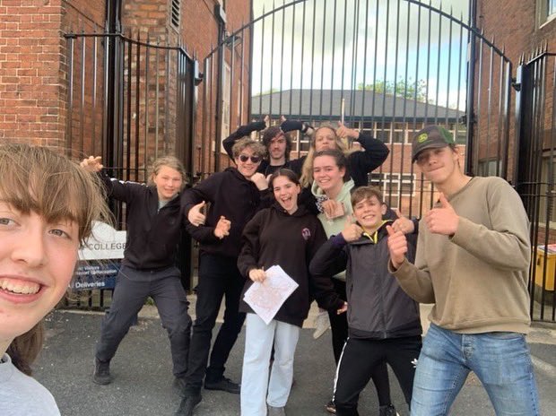 Tonight’s train trip to Ludlow 🚆 
Working on our navigation skills - grid location to a chip shop and locating various points by their map symbols! 
#explorerscouts #traintrip #h265esu #scoutinginleominster