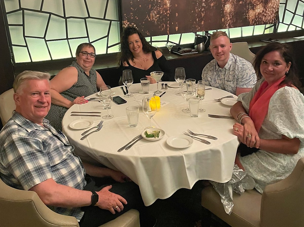 VARC_Solutions's tweet photo. Kicked off our VIPP Partner Palooza last night. Great time with GREAT people!!!
Thank you QuickBooks Time for sponsoring our delicious dinner @PerrysDining.
#BeAVIPP #teamVARC #quickbooks #quickbookstime https://t.co/AwzSanzQWm