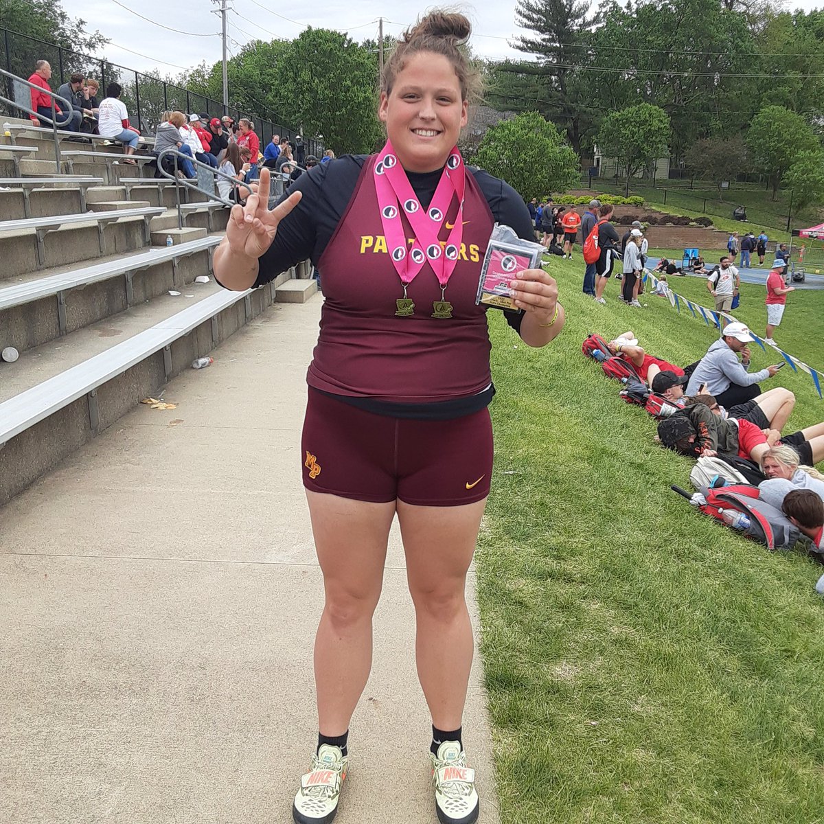 UnionSportsPage's tweet photo. Jadan Brumbaugh of Mt. Pleasant. 2 time Drake shot put champion. 2 time state shot champion. 1 time state discus champion, and now the Class 3A shot put recors holdder. 47 feet, 5.05 inches. Incredible career. #iahstrk https://t.co/bUfp3qTkzE